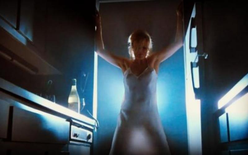 Le strip-tease de Kim Basinger dans 9 semaines 1/2