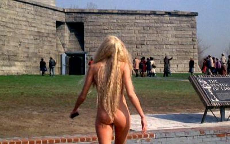 Daryl Hannah nue dans Splash